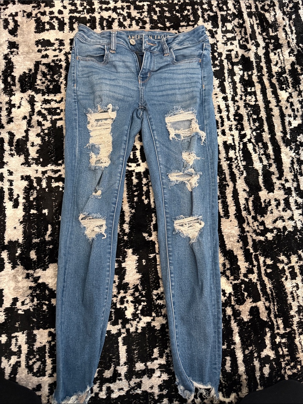 American Eagle Outfitters Distressed Skinny Jeans - Light Blue